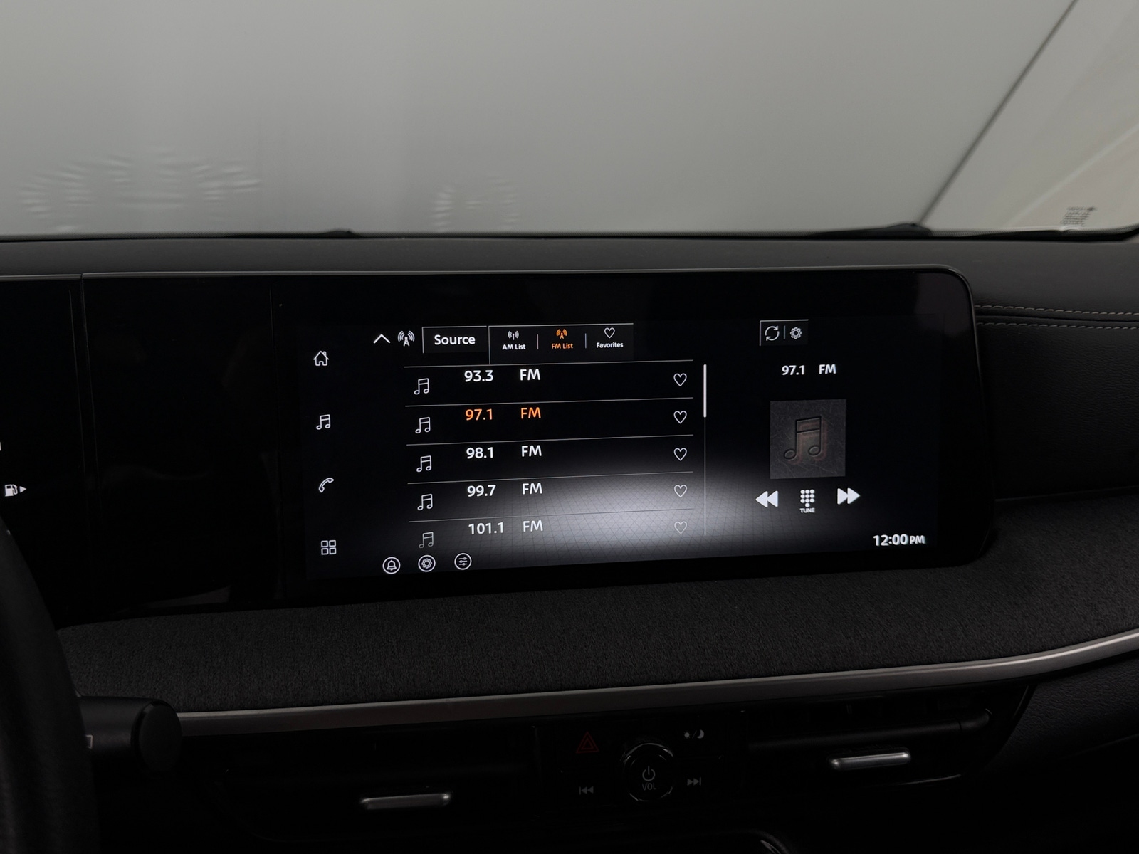 Thumbnail: 2026 Nissan Kicks - 4