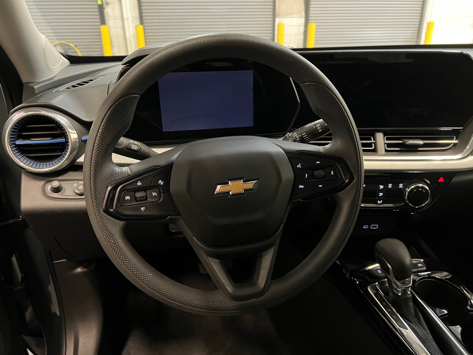 Thumbnail: 2025 Chevrolet Trax - 4