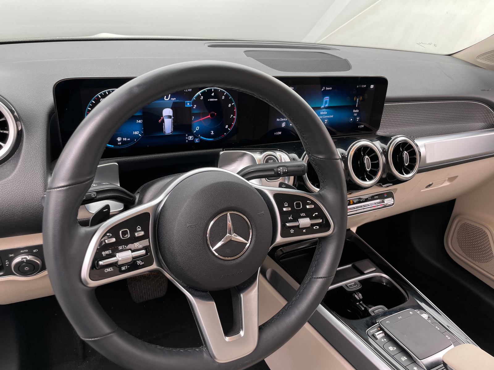 Thumbnail: 2022 Mercedes-Benz GLB - 4