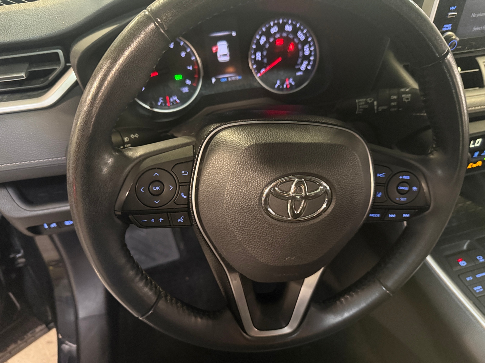 Thumbnail: 2020 Toyota RAV4 - 4