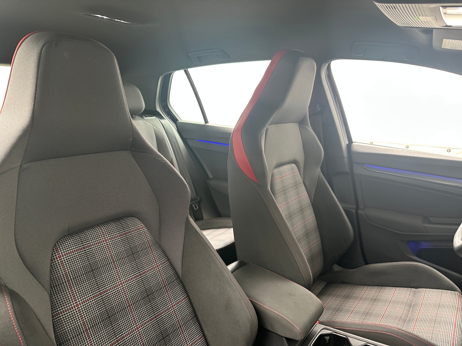 Thumbnail: 2022 Volkswagen Golf - 2