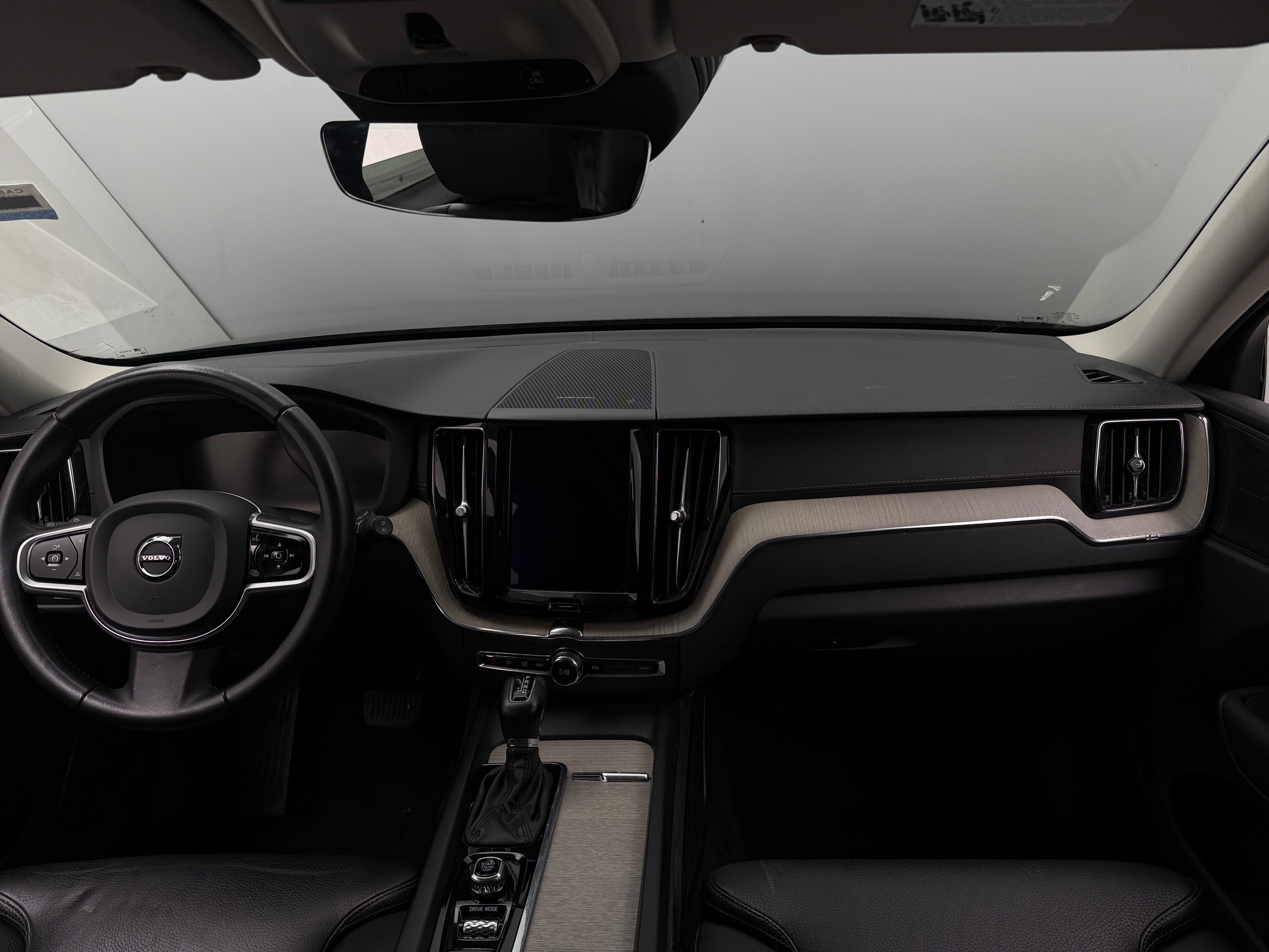 Used 2020 Volvo XC60 Inscription with VIN YV4102RL6L1506943 for sale in Eagan, Minnesota