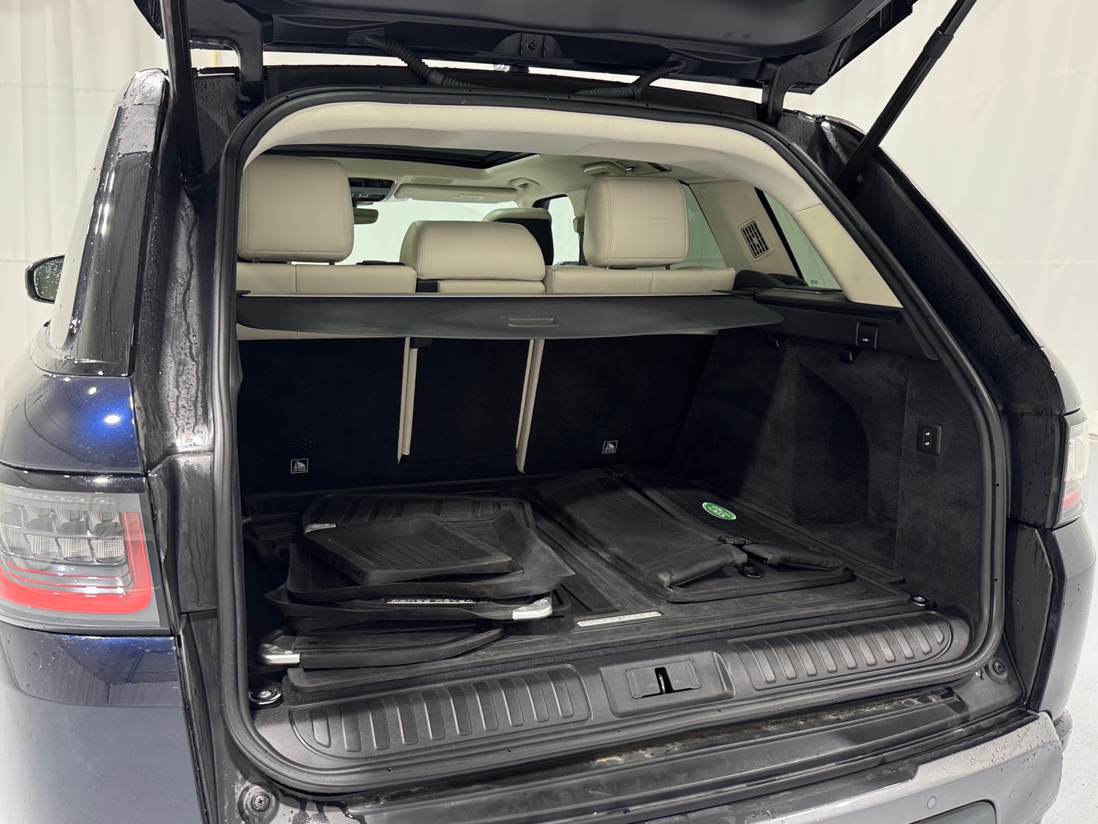 Thumbnail: 2021 Land Rover Range Rover Sport - 6