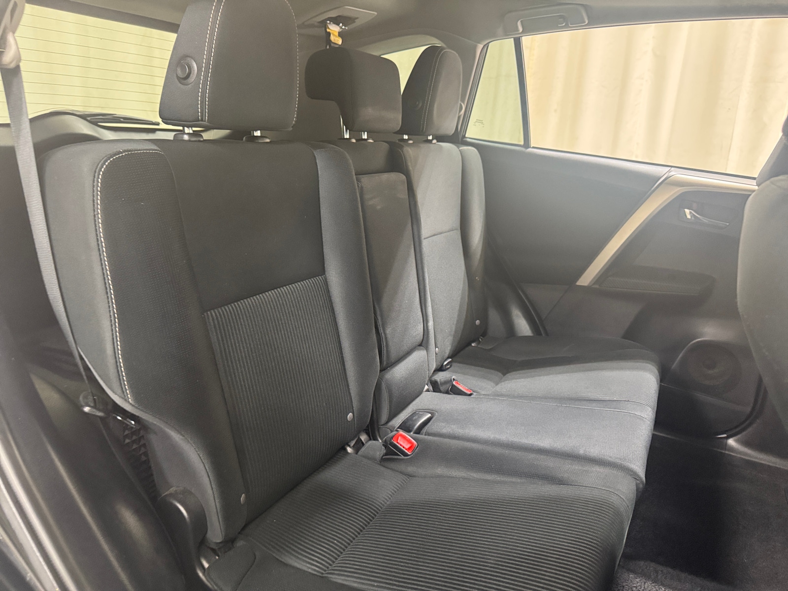 Thumbnail: 2015 Toyota RAV4 - 6
