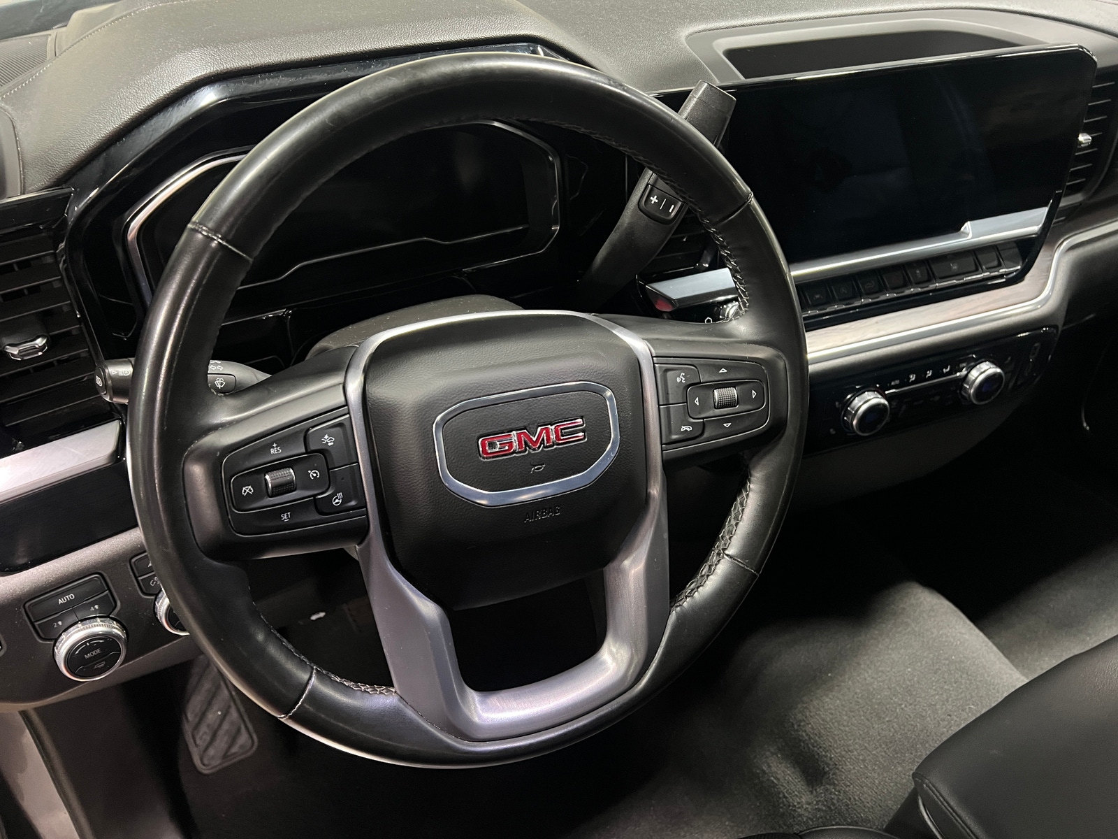 Thumbnail: 2024 GMC Sierra 1500 - 4