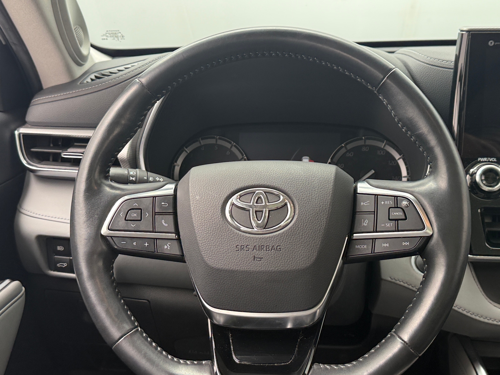 Thumbnail: 2021 Toyota Highlander - 5