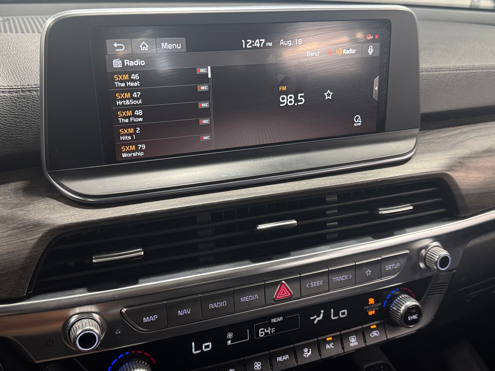 Thumbnail: 2020 Kia Telluride - 3