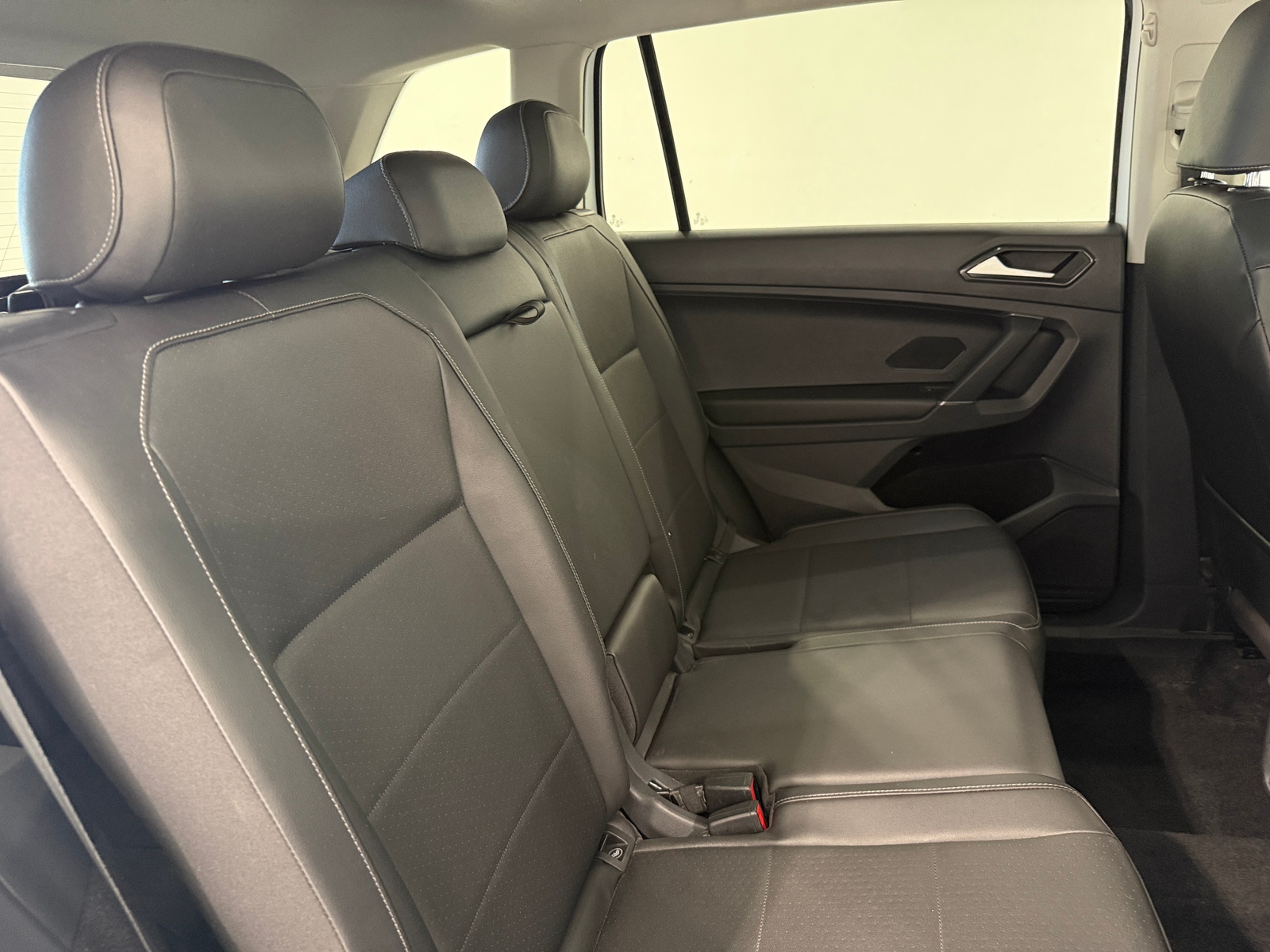 Thumbnail: 2018 Volkswagen Tiguan - 5