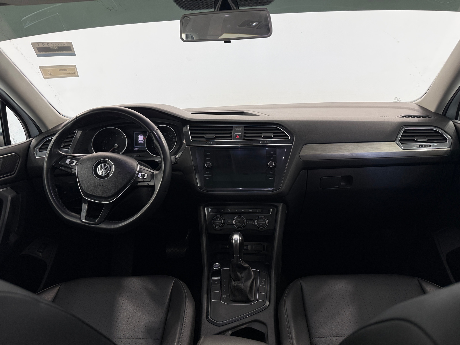 Thumbnail: 2018 Volkswagen Tiguan - 2
