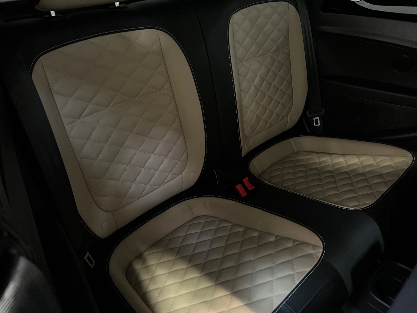 Thumbnail: 2019 Volkswagen Beetle - 5
