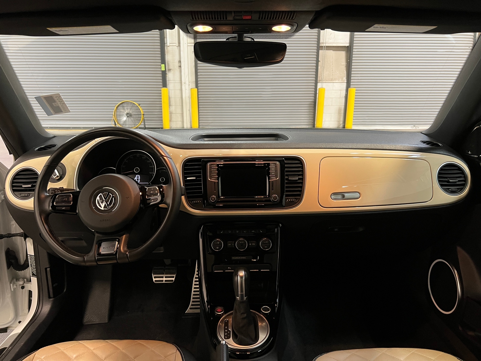 Thumbnail: 2019 Volkswagen Beetle - 2