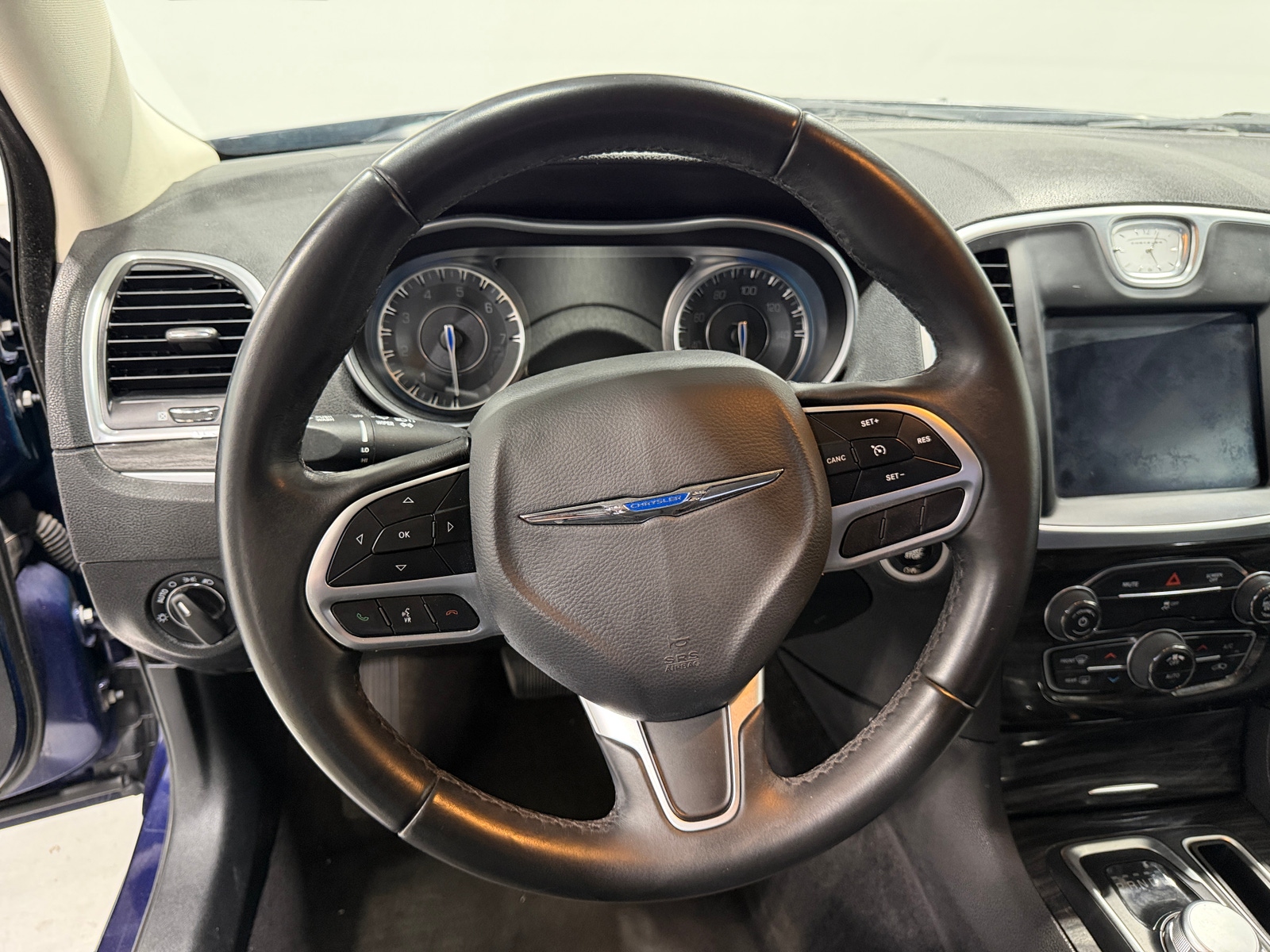 Thumbnail: 2017 Chrysler 300 - 4