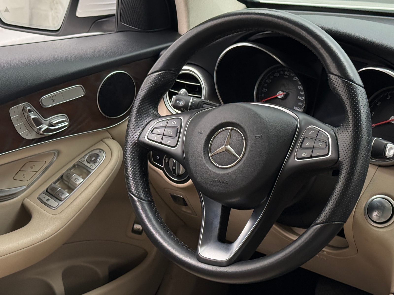 Thumbnail: 2019 Mercedes-Benz GLC - 4