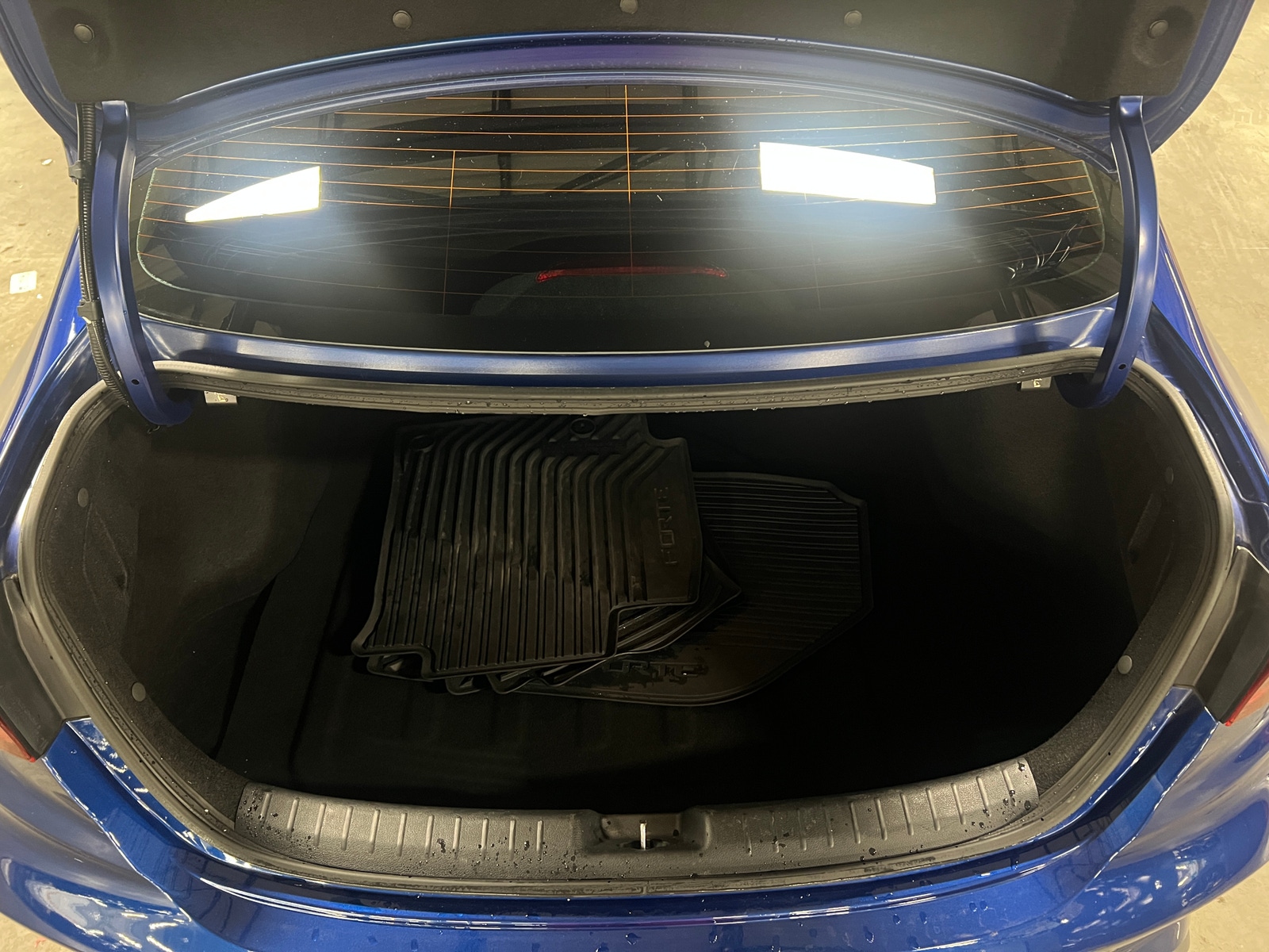 Thumbnail: 2023 Kia Forte - 7