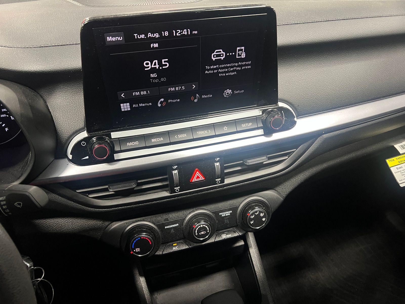 Thumbnail: 2023 Kia Forte - 4