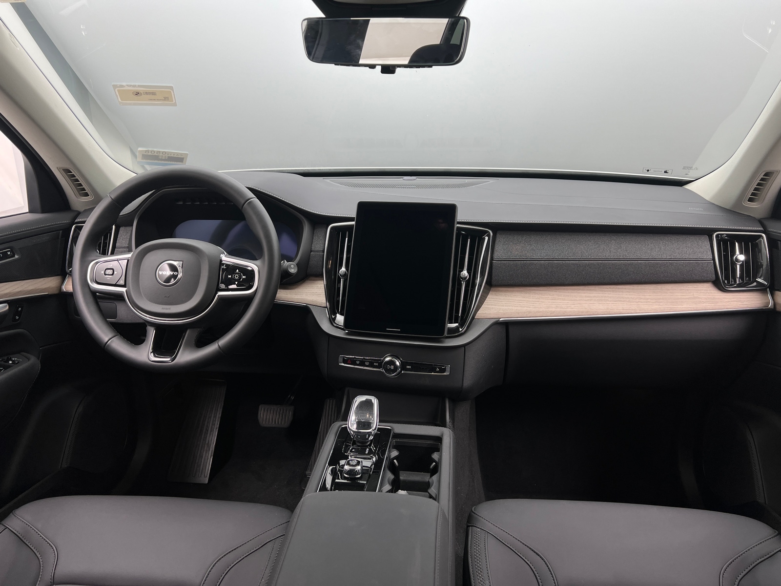 Thumbnail: 2025 Volvo XC90 - 2