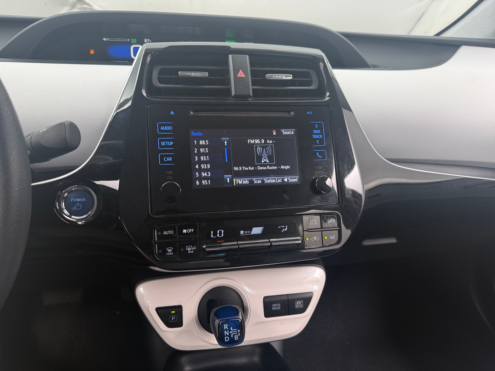 Thumbnail: 2018 Toyota Prius - 4