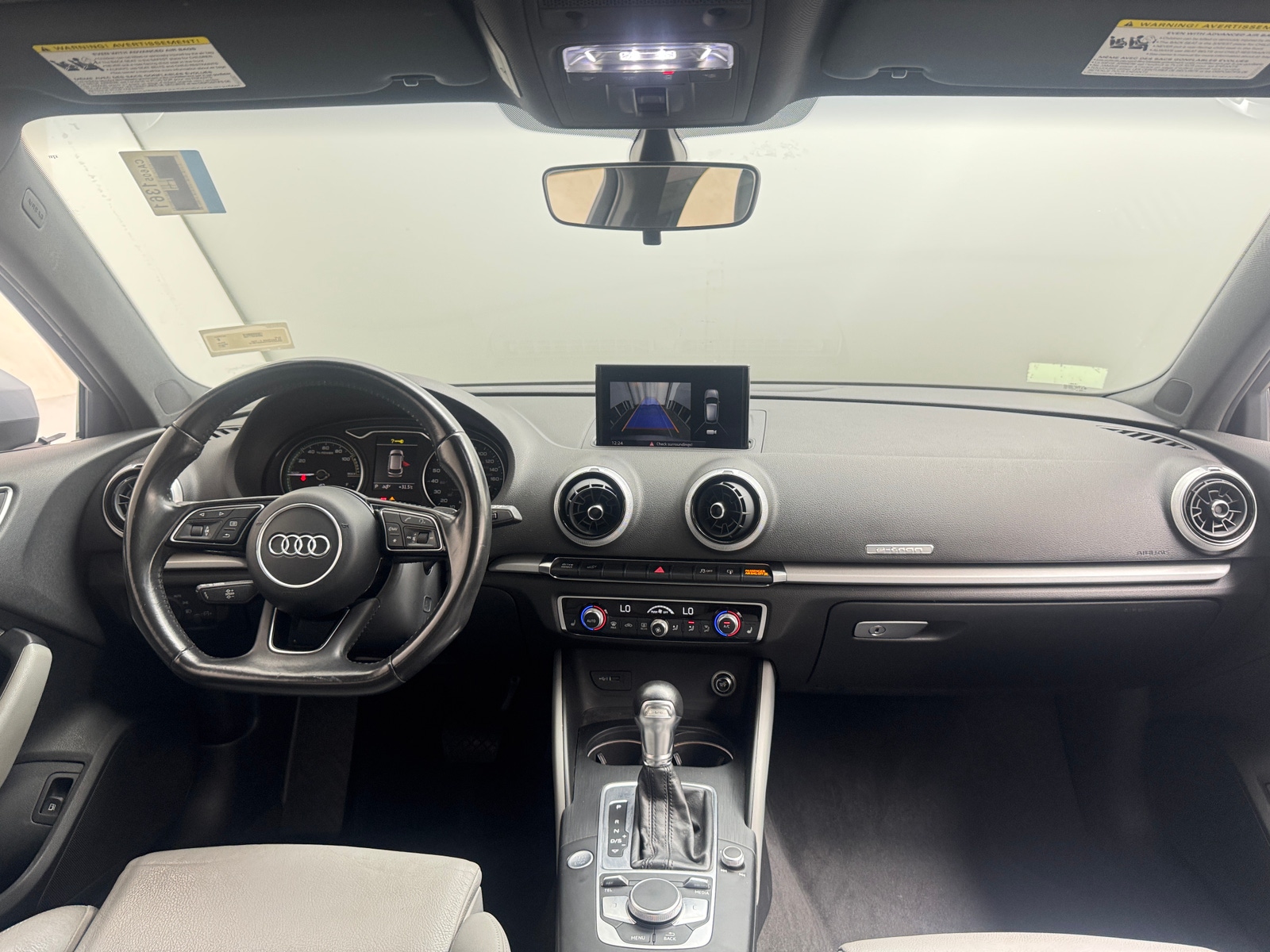 Thumbnail: 2017 Audi A3 e-tron - 3