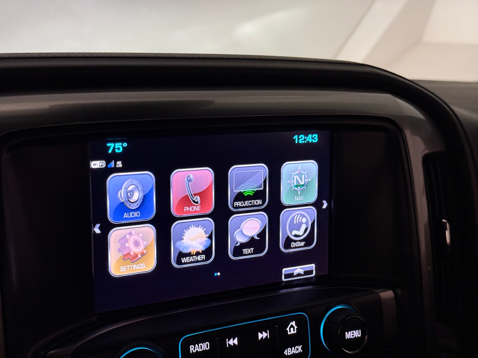 Thumbnail: 2018 Chevrolet Silverado 1500 - 3