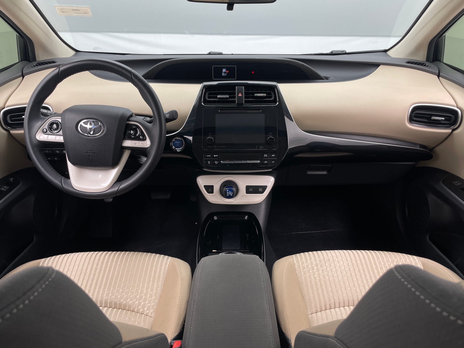 Thumbnail: 2017 Toyota Prius - 3