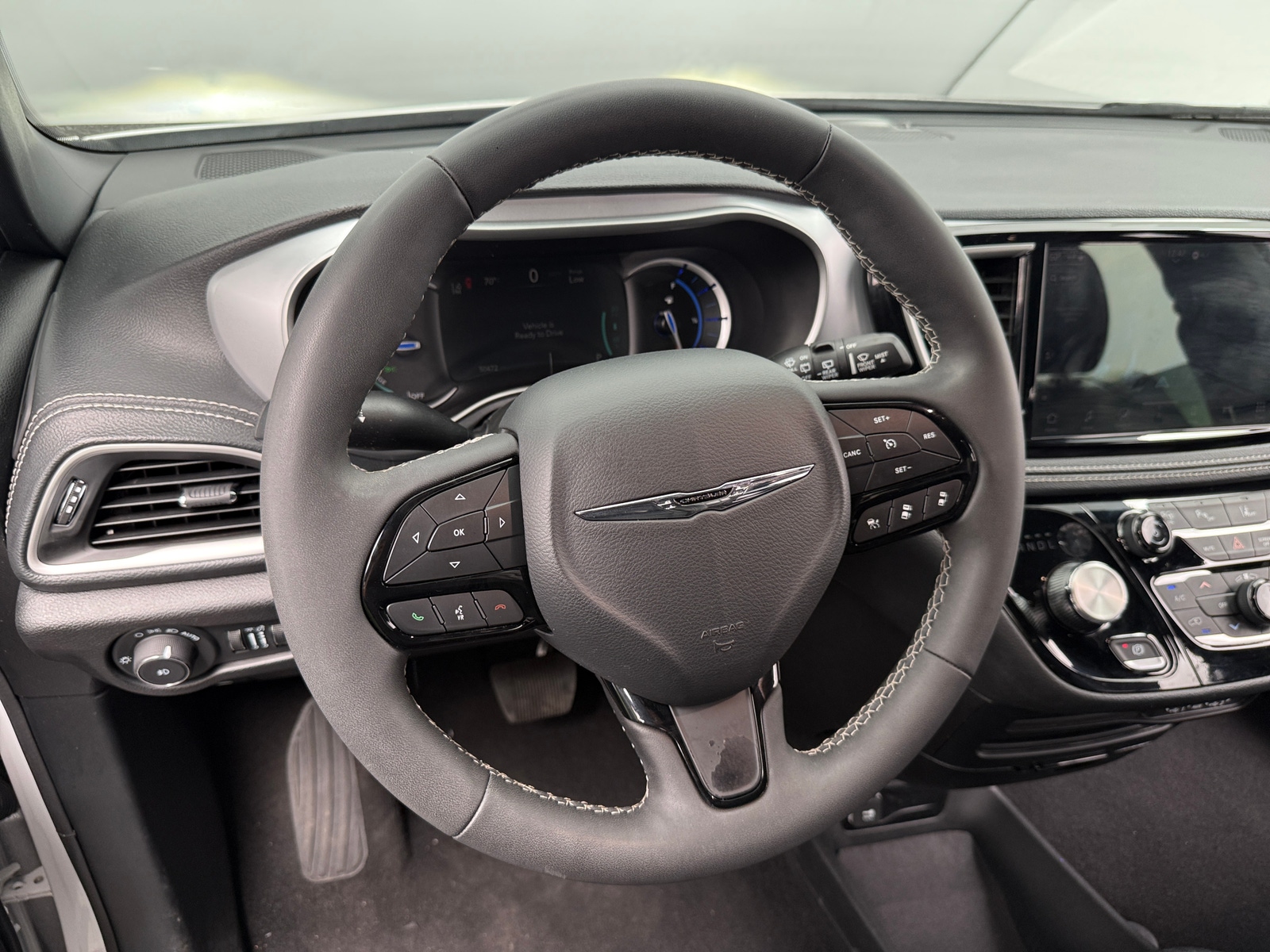Thumbnail: 2024 Chrysler Pacifica - 4