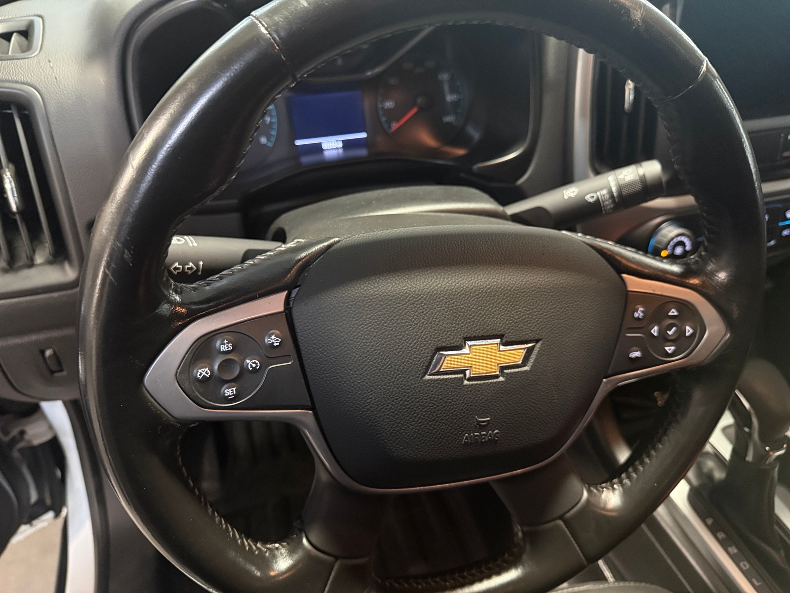Thumbnail: 2022 Chevrolet Colorado - 5