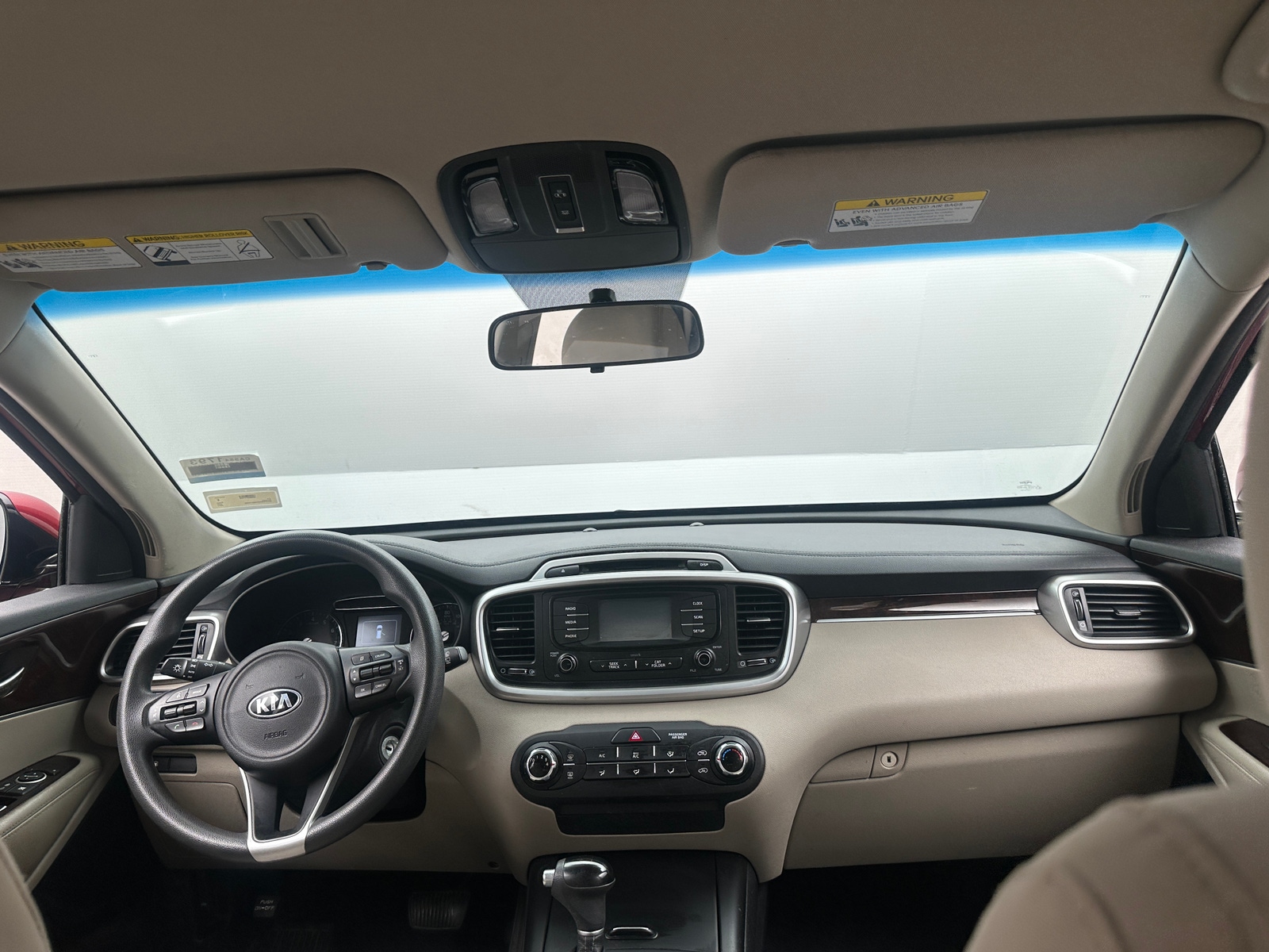 Thumbnail: 2017 Kia Sorento - 3