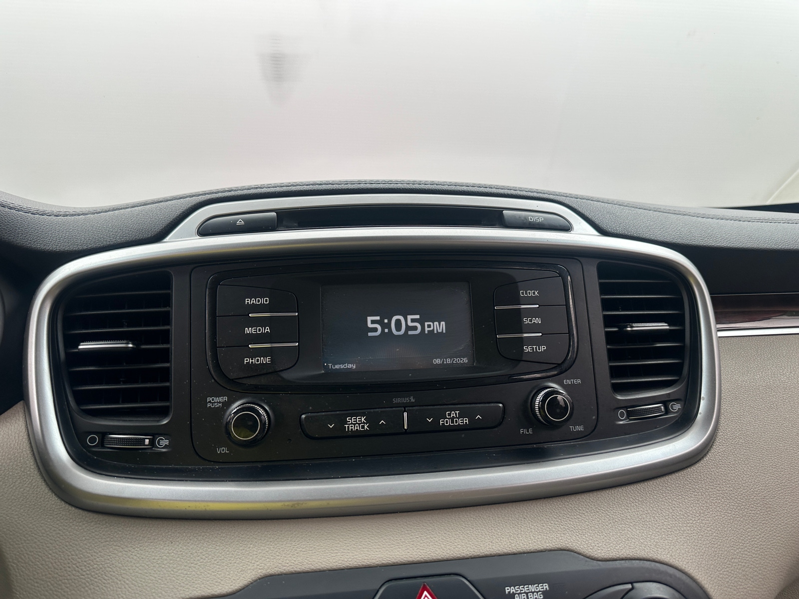 Thumbnail: 2017 Kia Sorento - 4