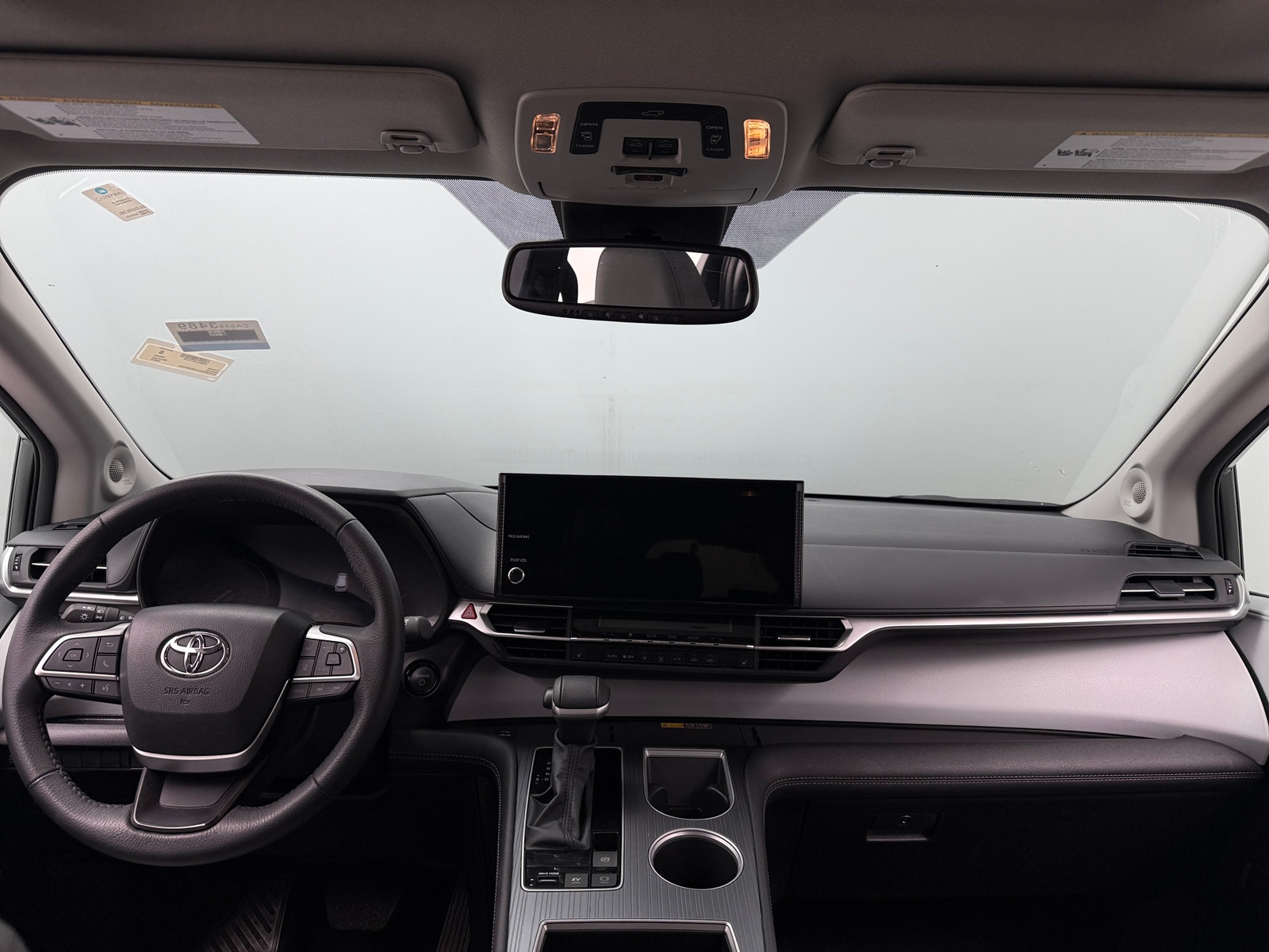 Thumbnail: 2025 Toyota Sienna - 2