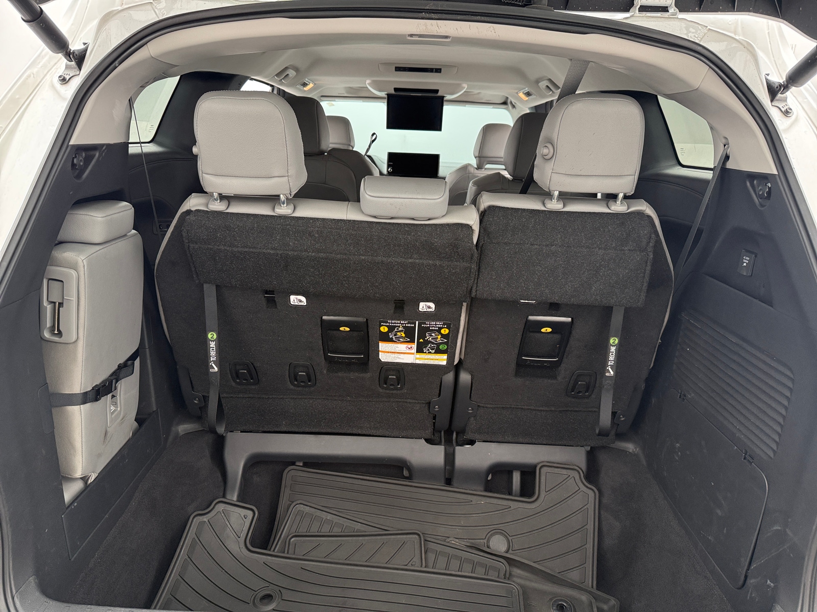 Thumbnail: 2025 Toyota Sienna - 6