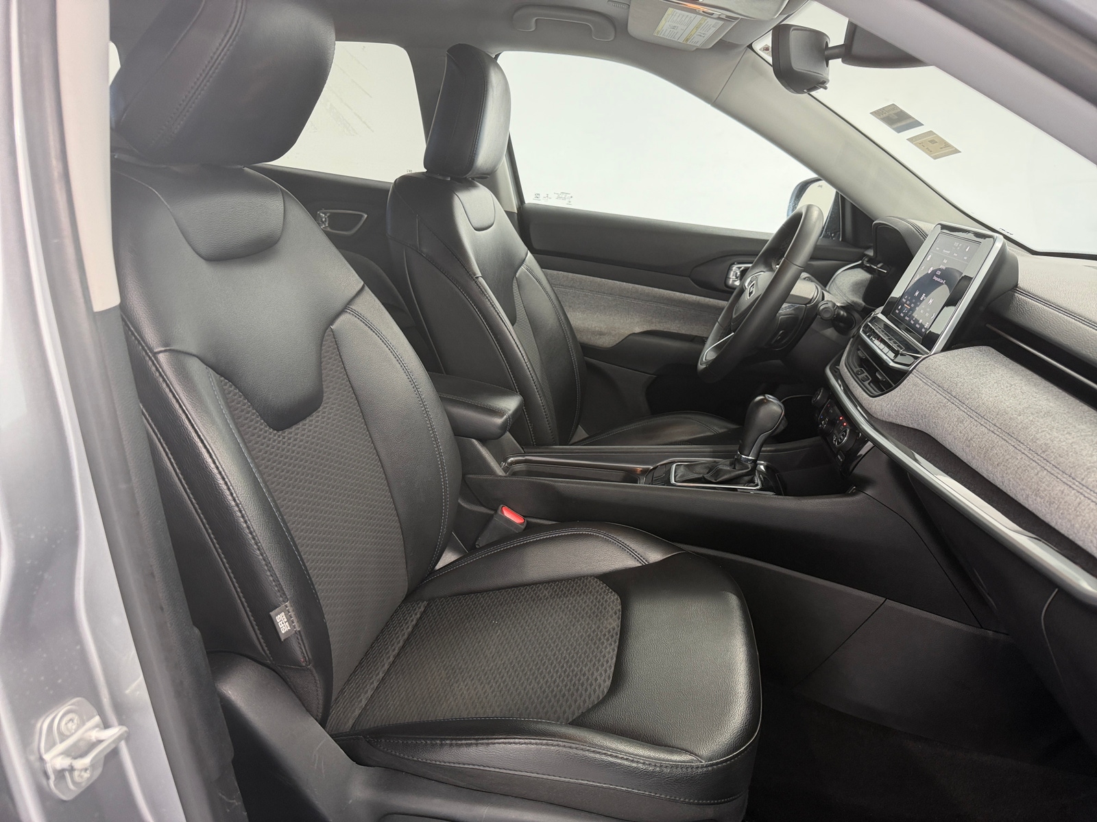 Thumbnail: 2022 Jeep Compass - 2