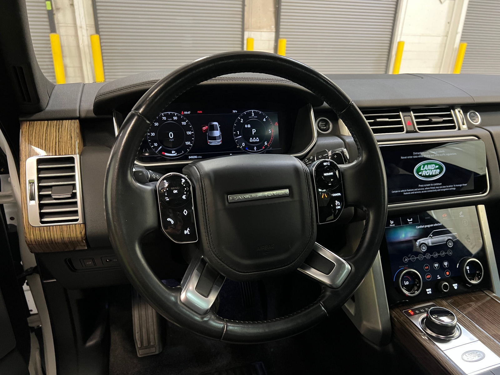 Thumbnail: 2019 Land Rover Range Rover - 4