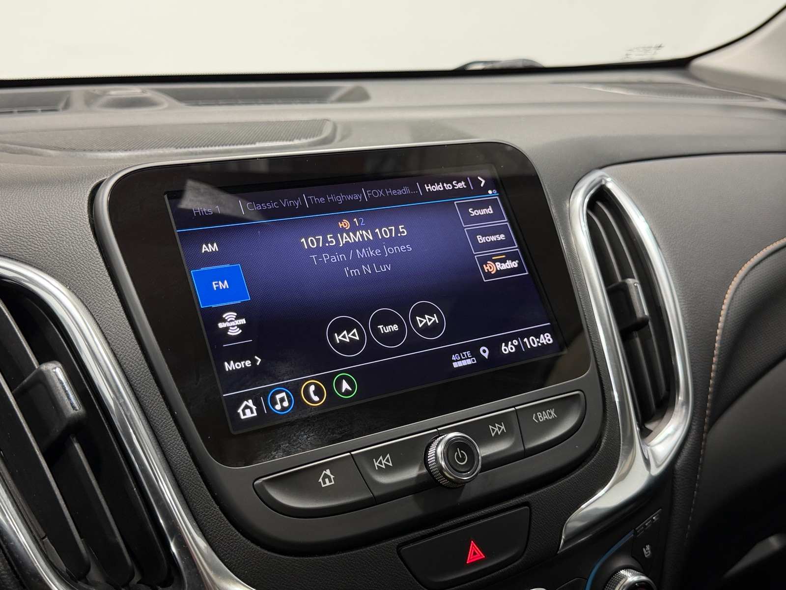 Thumbnail: 2020 Chevrolet Equinox - 3