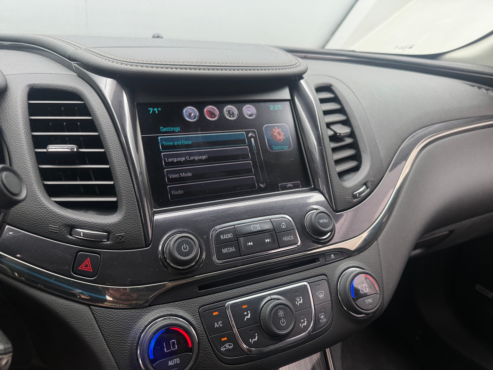 Thumbnail: 2016 Chevrolet Impala - 3
