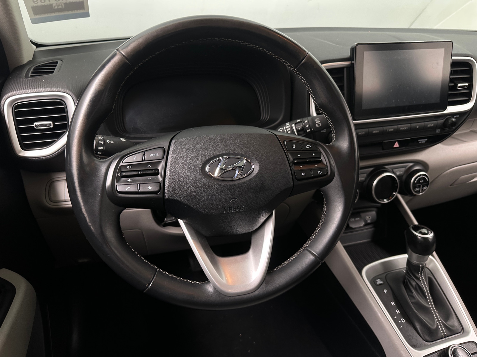 Thumbnail: 2023 Hyundai Venue - 5