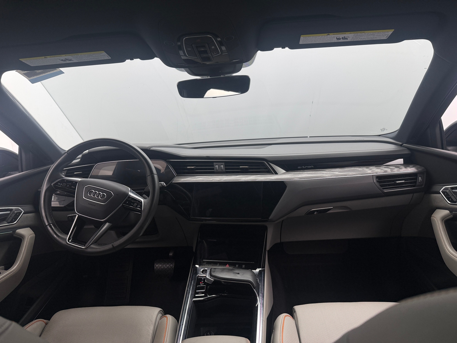 Thumbnail: 2022 Audi e-tron - 3