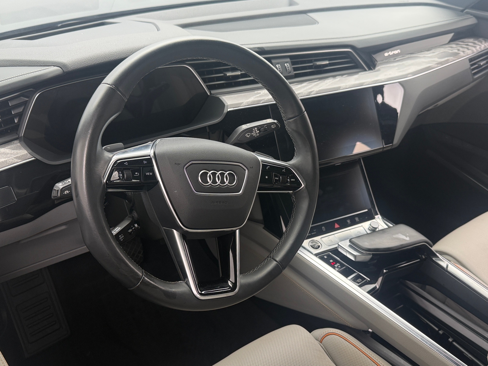 Thumbnail: 2022 Audi e-tron - 5