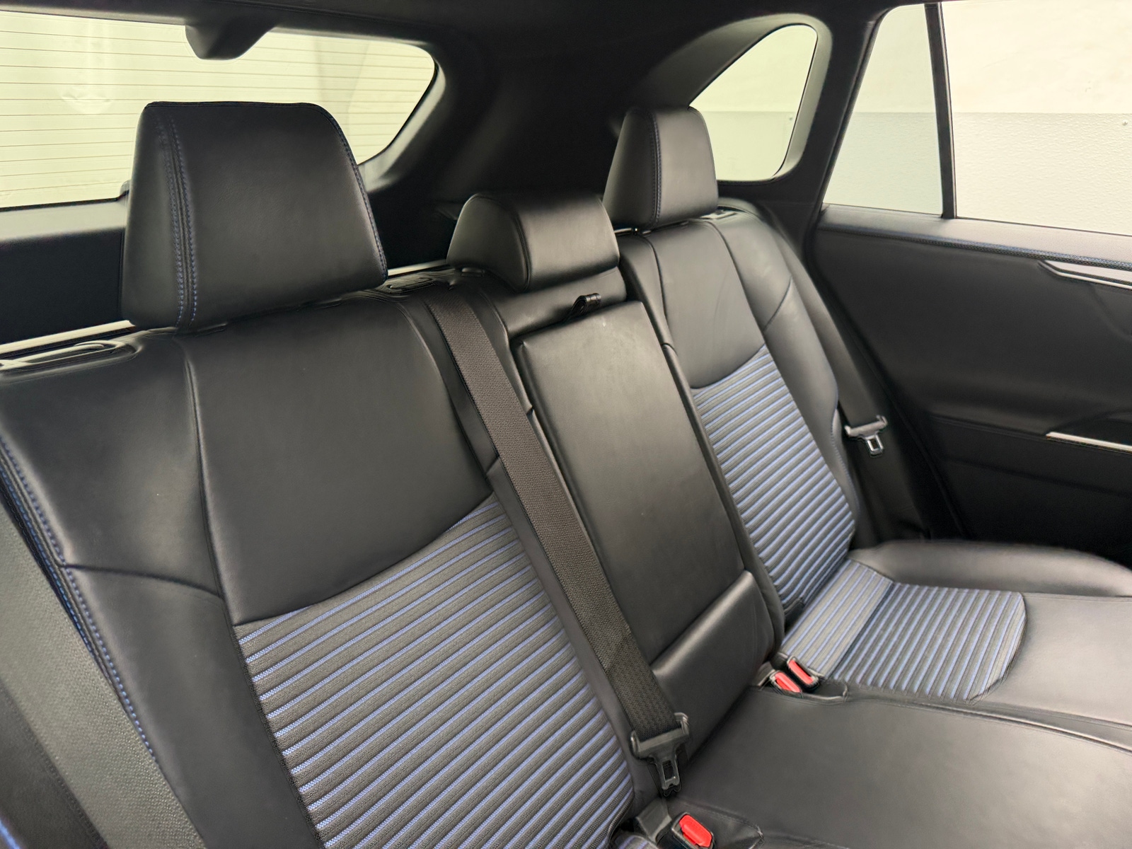 Thumbnail: 2019 Toyota RAV4 - 6