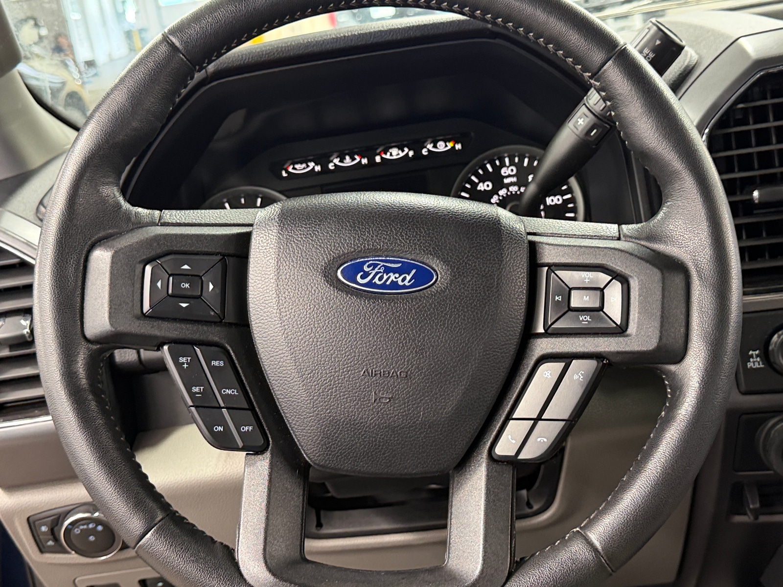Thumbnail: 2018 Ford Econoline - 5