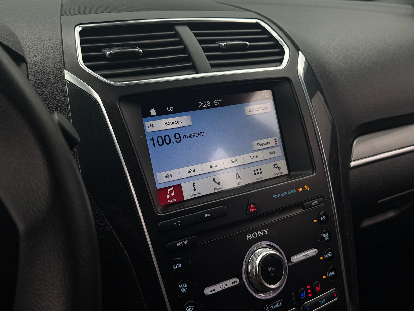 Thumbnail: 2019 Ford Explorer - 3
