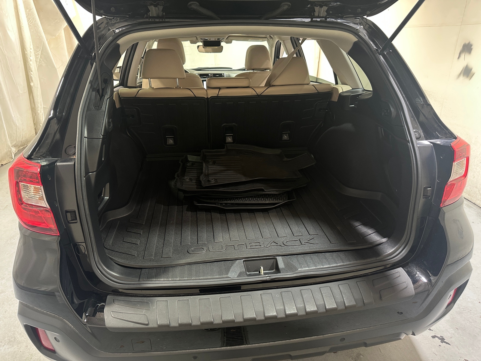 Thumbnail: 2018 Subaru Outback - 6