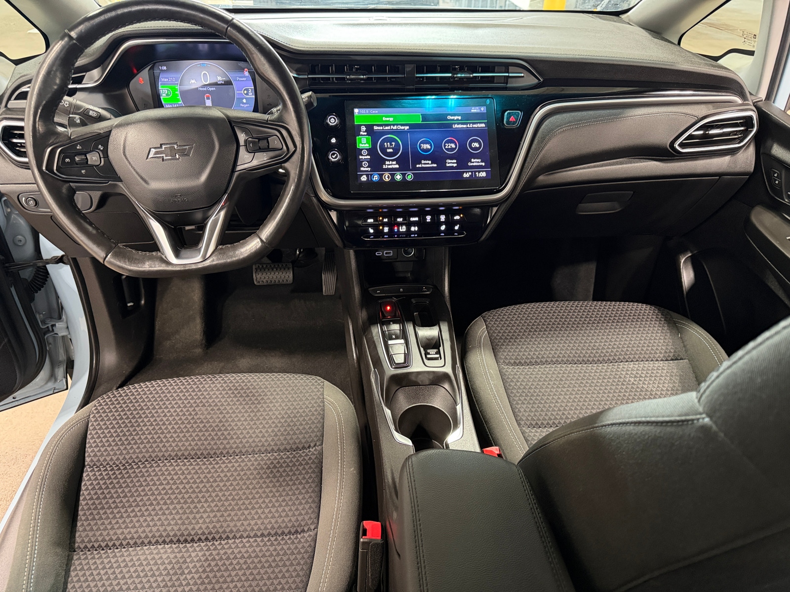 Thumbnail: 2022 Chevrolet Bolt EV - 3