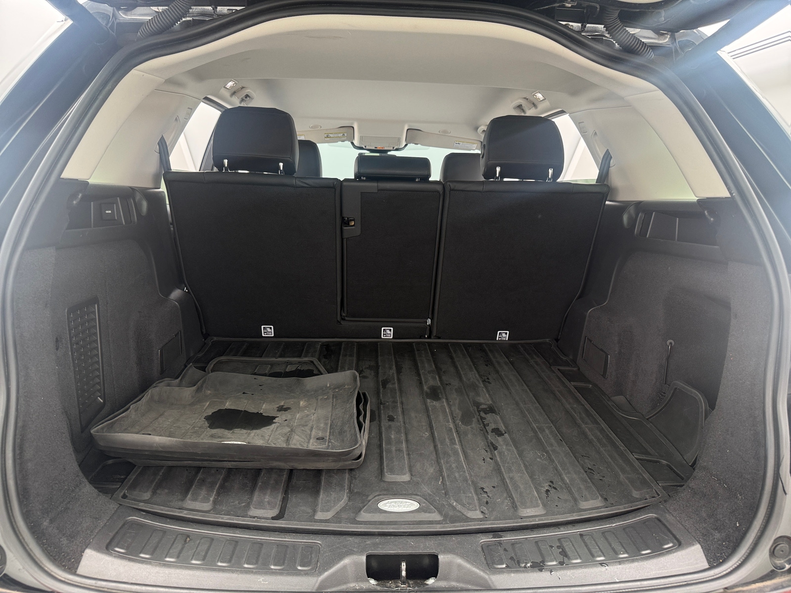 Thumbnail: 2021 Land Rover Discovery Sport - 6