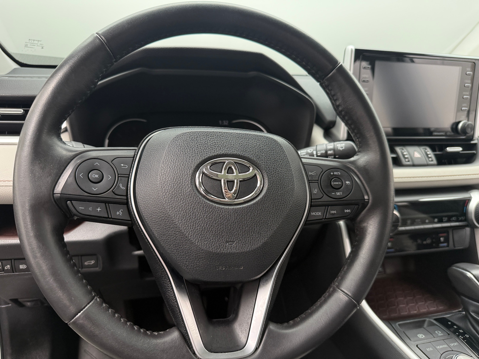 Thumbnail: 2019 Toyota RAV4 - 4
