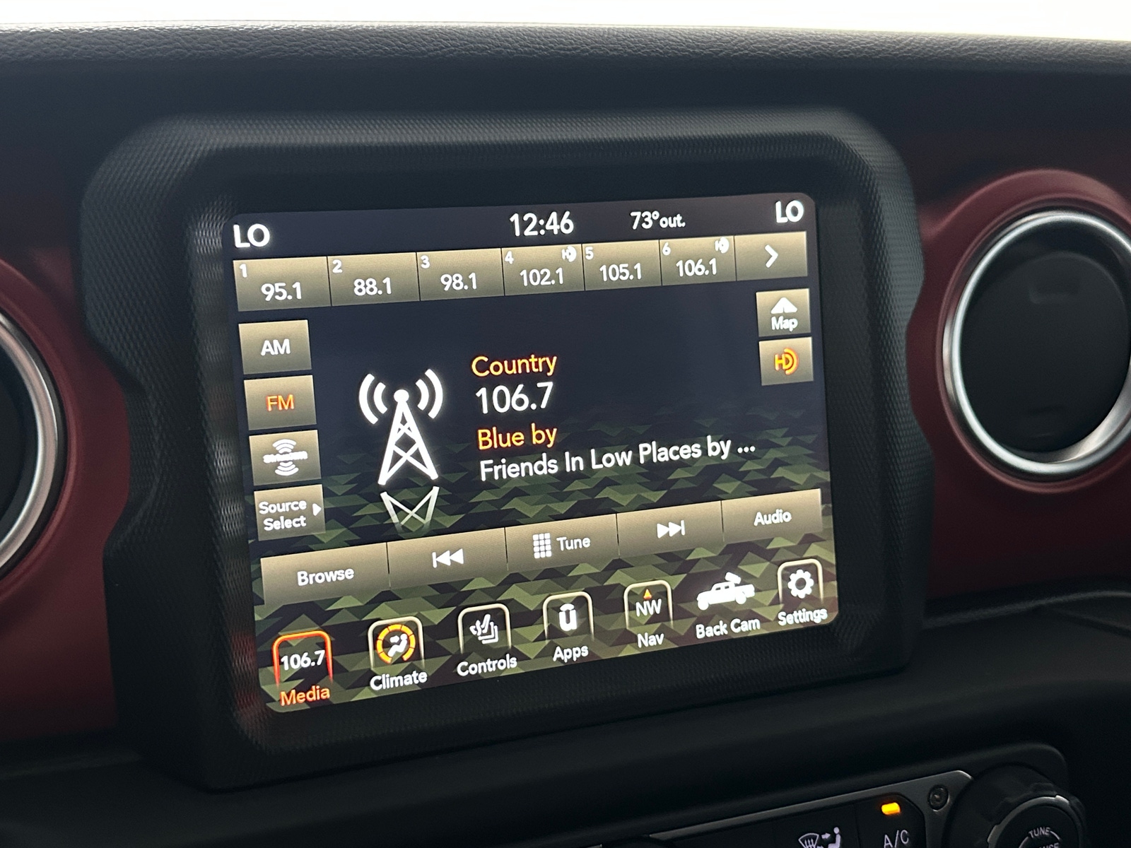 Thumbnail: 2023 Jeep Gladiator - 4