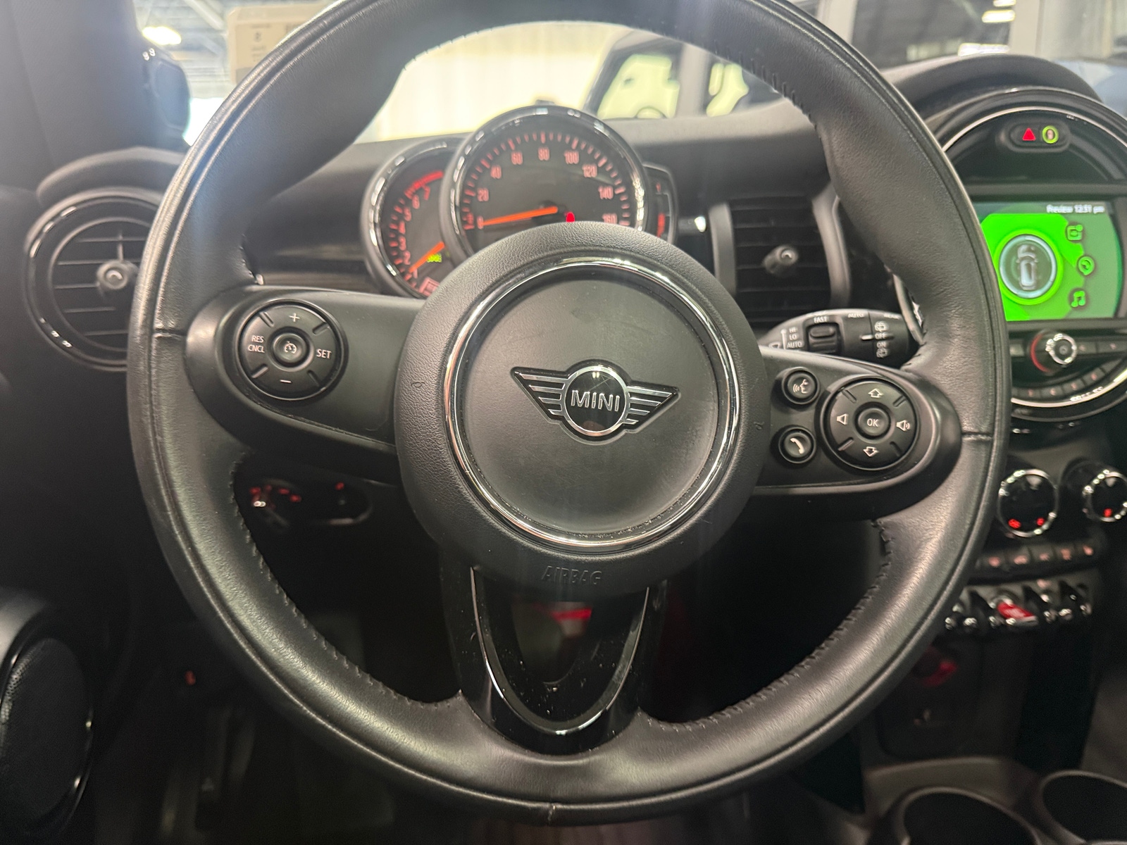 Thumbnail: 2021 MINI Cooper Hardtop - 4