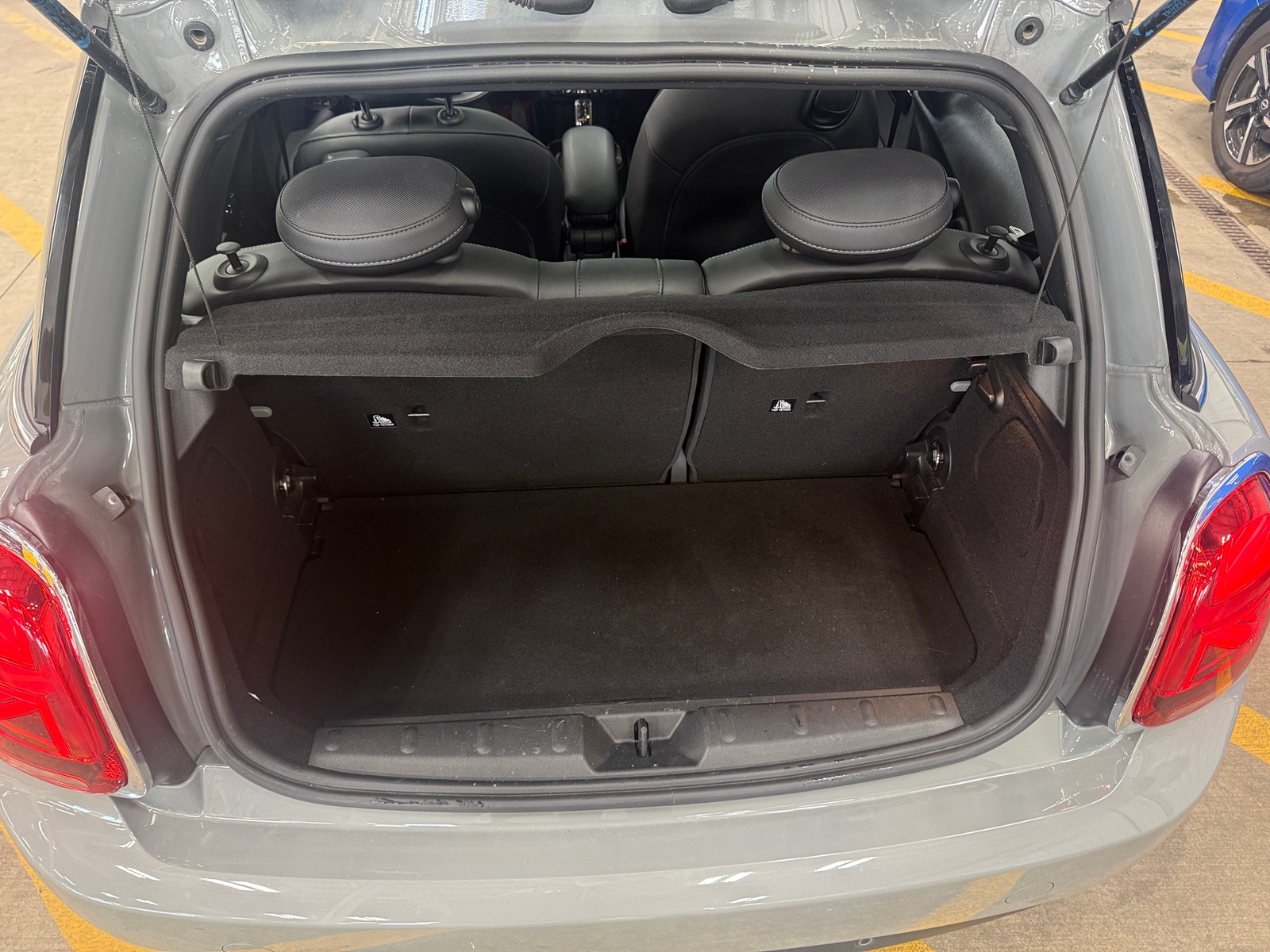 Thumbnail: 2021 MINI Cooper Hardtop - 6