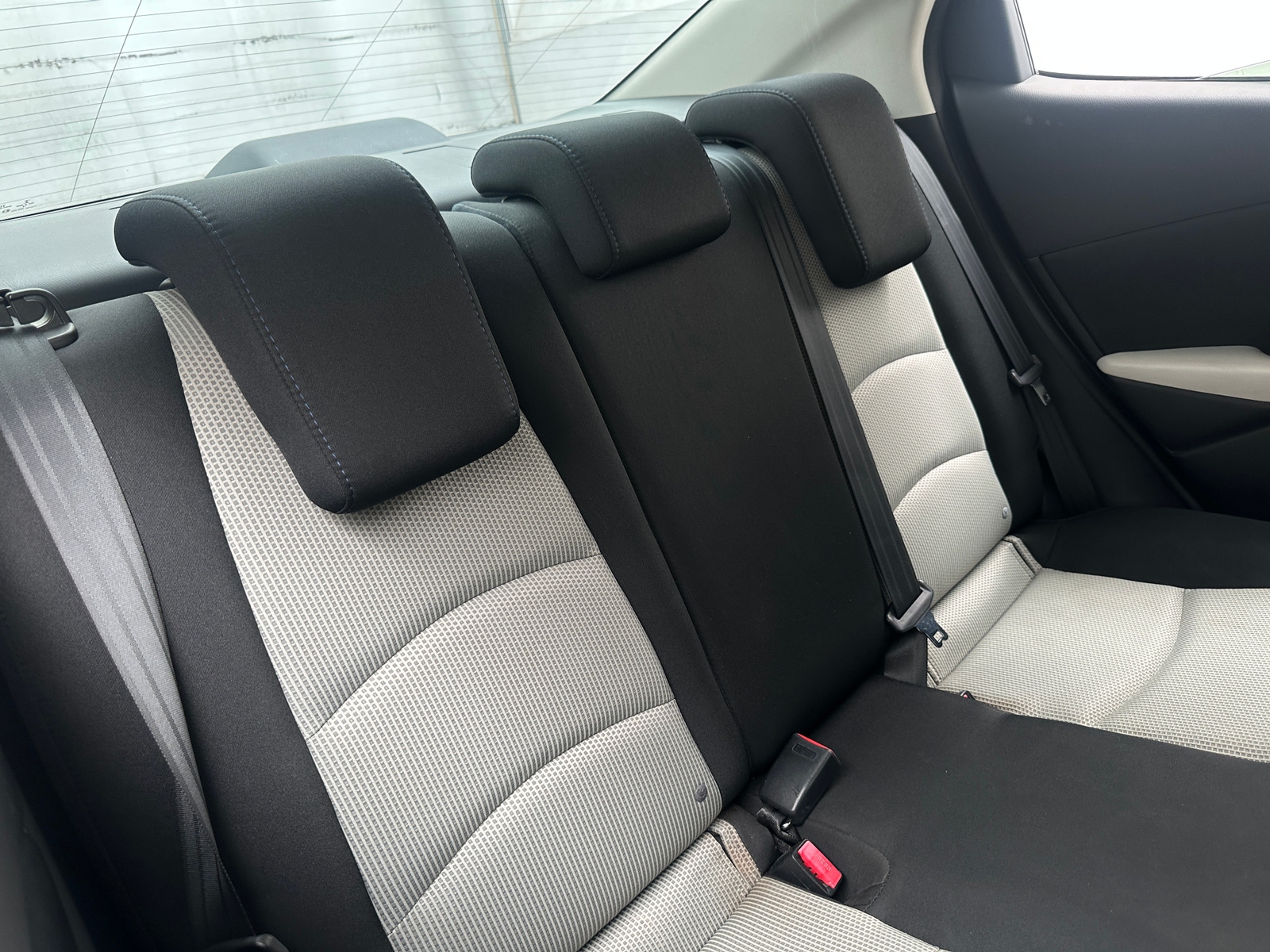 Thumbnail: 2018 Toyota Yaris iA - 6