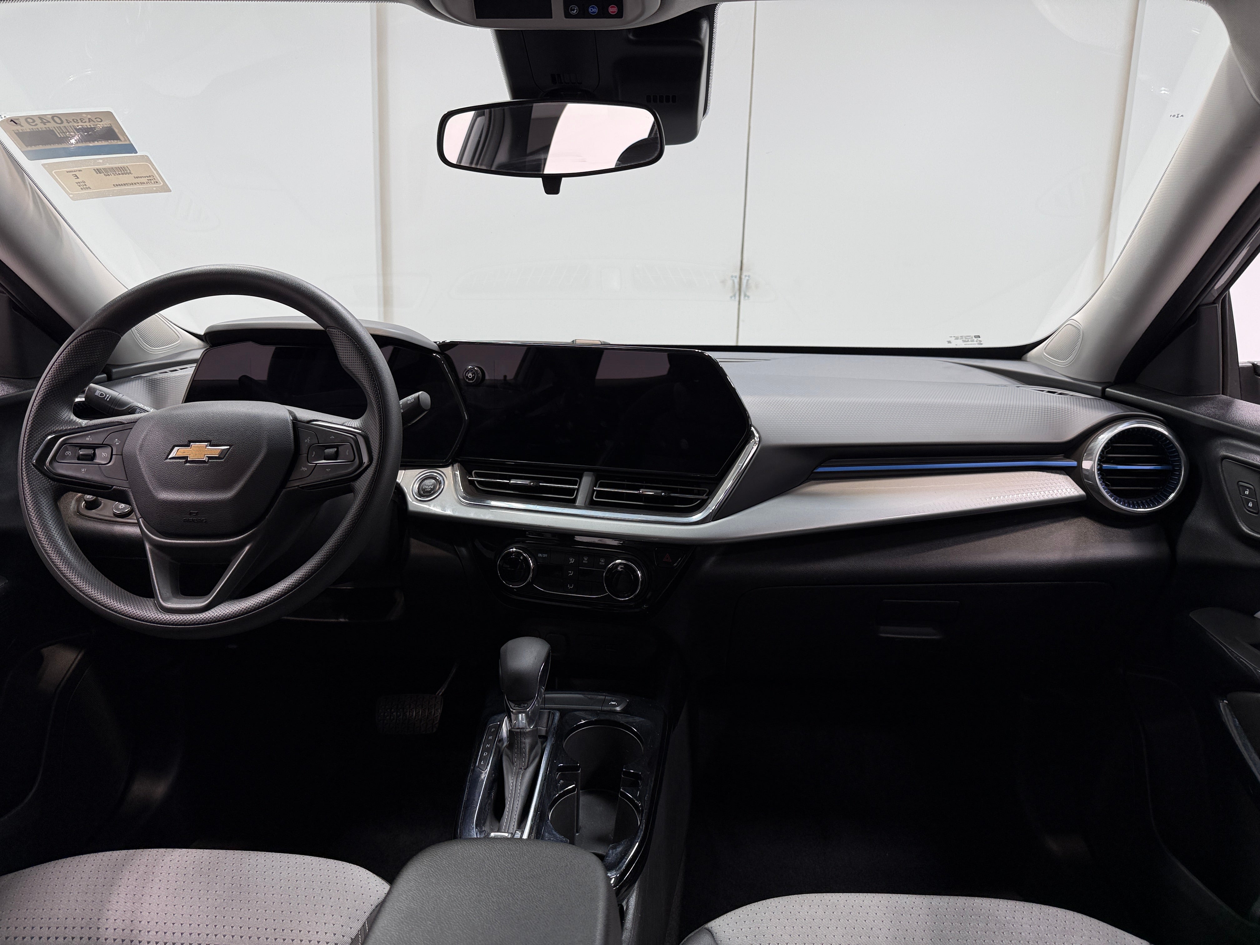 Thumbnail: 2025 Chevrolet Trax - 2