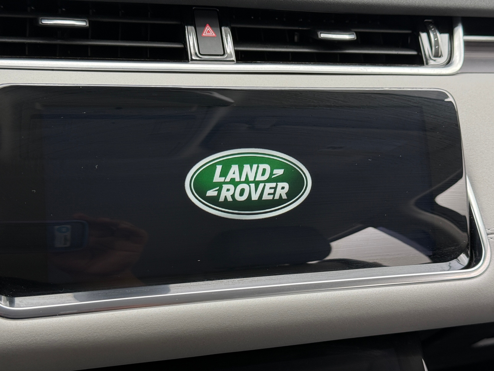Thumbnail: 2020 Land Rover Range Rover Evoque - 3